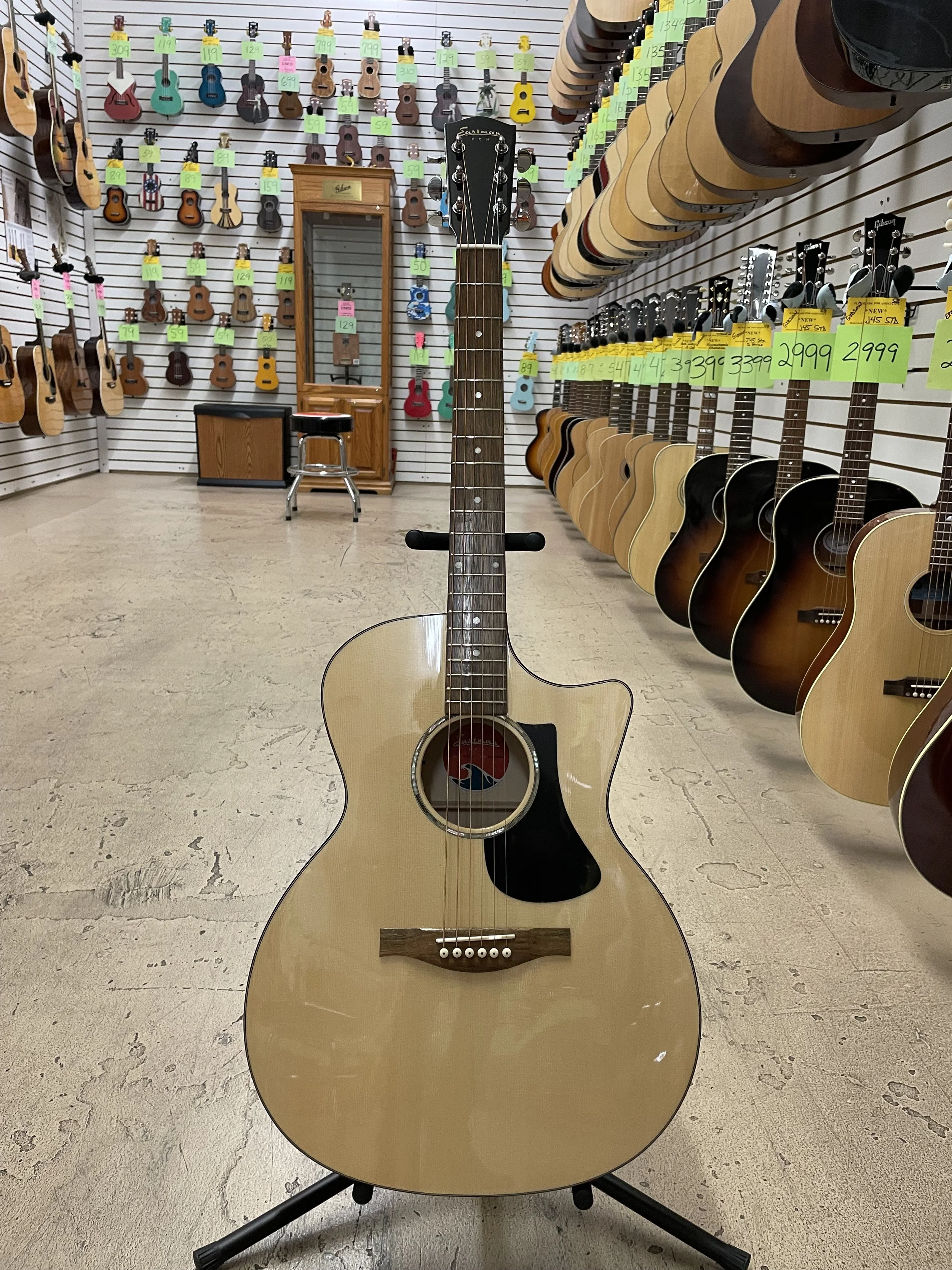 Eastman Acoustic Guitars — Bizarre Guitar Eastman Acoustic Guitars — Bizarre Guitar